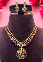 Stunning mehndi Victorian polish short necklace with green and pink stone
